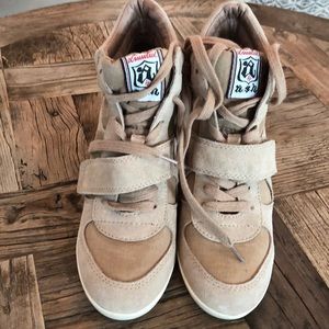 Perfect condition ash wedges SZ 37